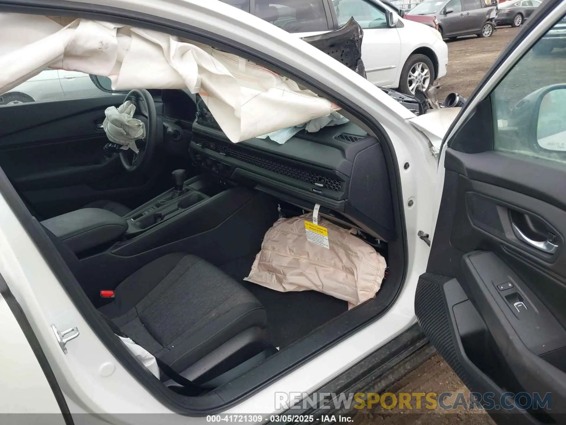 5 Photograph of a damaged car 1HGCY1F40SA014758 HONDA ACCORD 2025