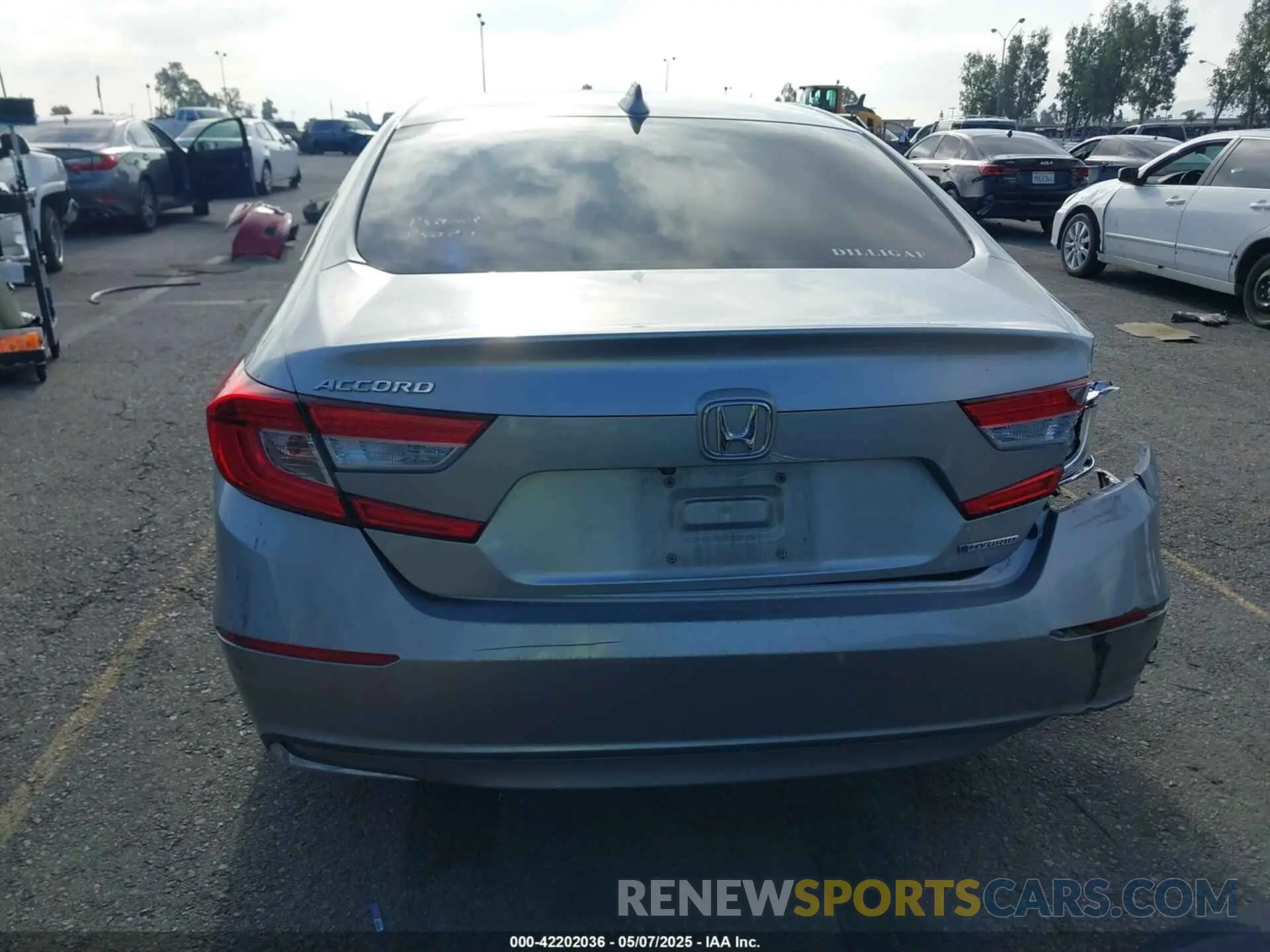 16 Photograph of a damaged car 1HGCV3F1XKA015328 HONDA ACCORD HYBRID 2019