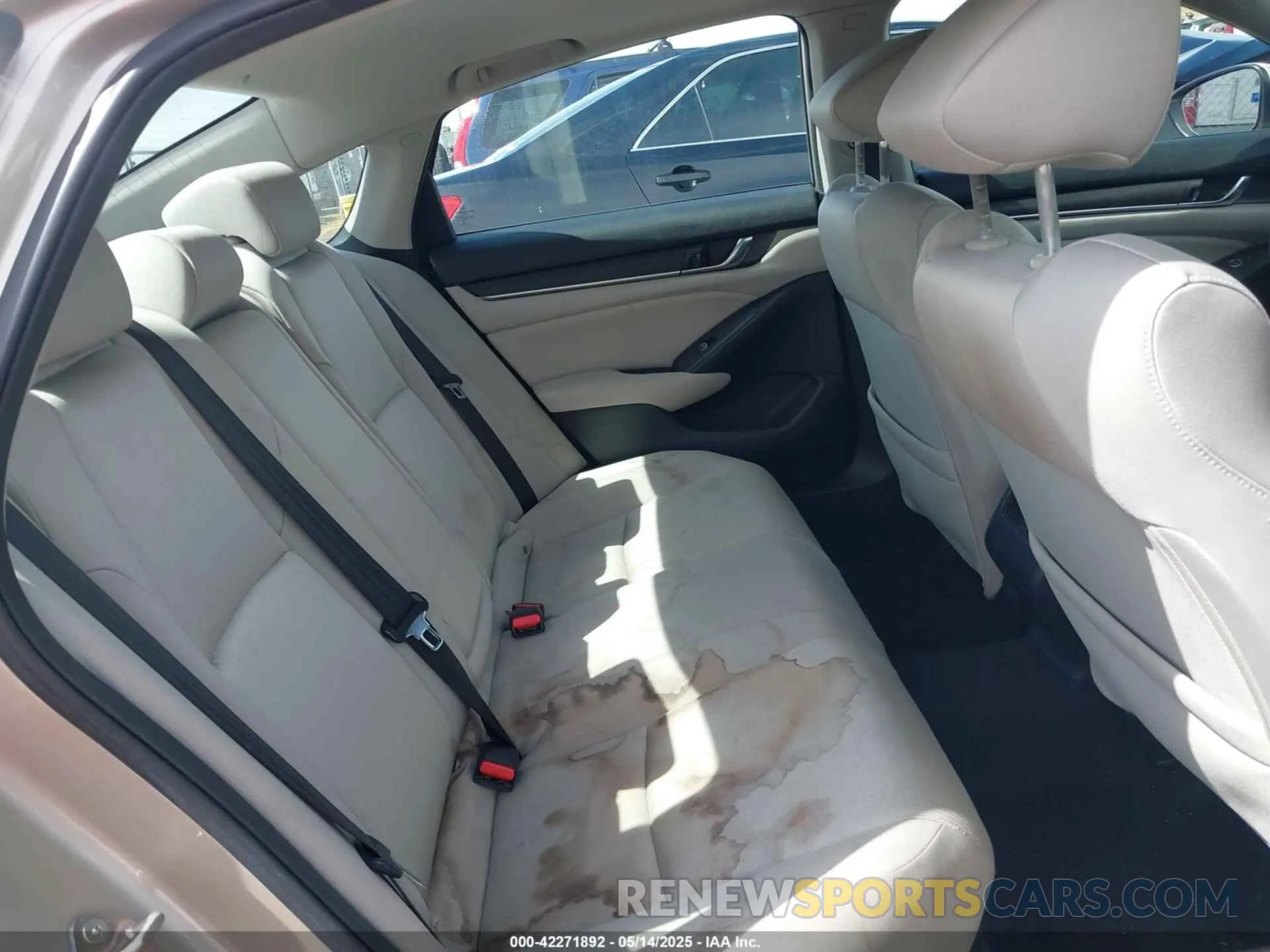 8 Photograph of a damaged car 1HGCV3F47KA009254 HONDA ACCORD HYBRID 2019