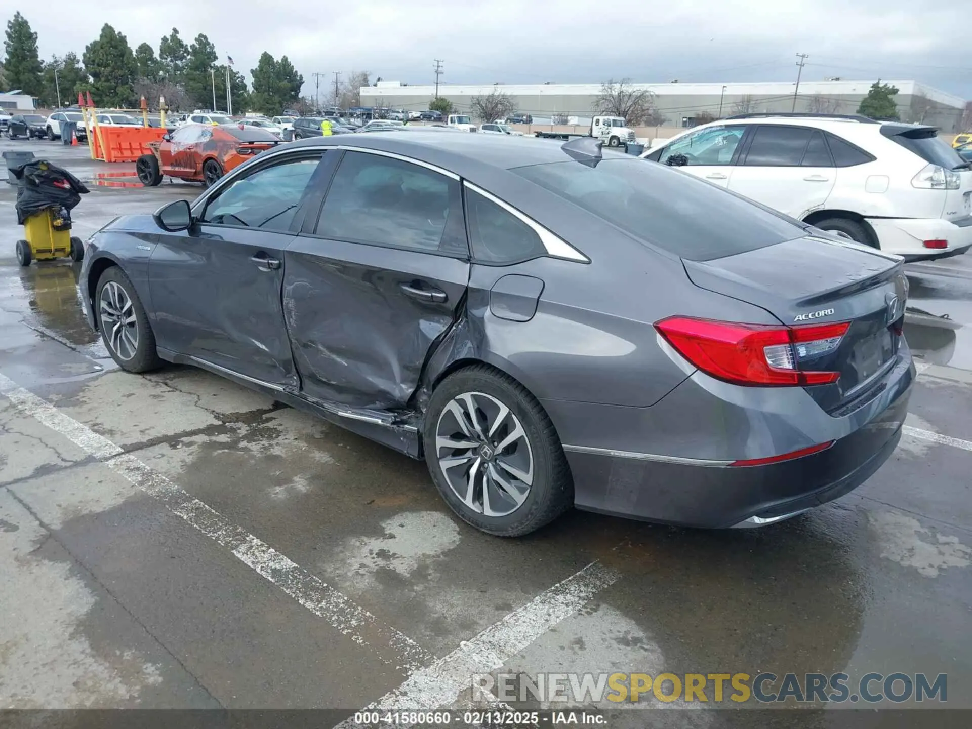 3 Фотография поврежденного автомобиля 1HGCV3F48KA002913 HONDA ACCORD HYBRID 2019