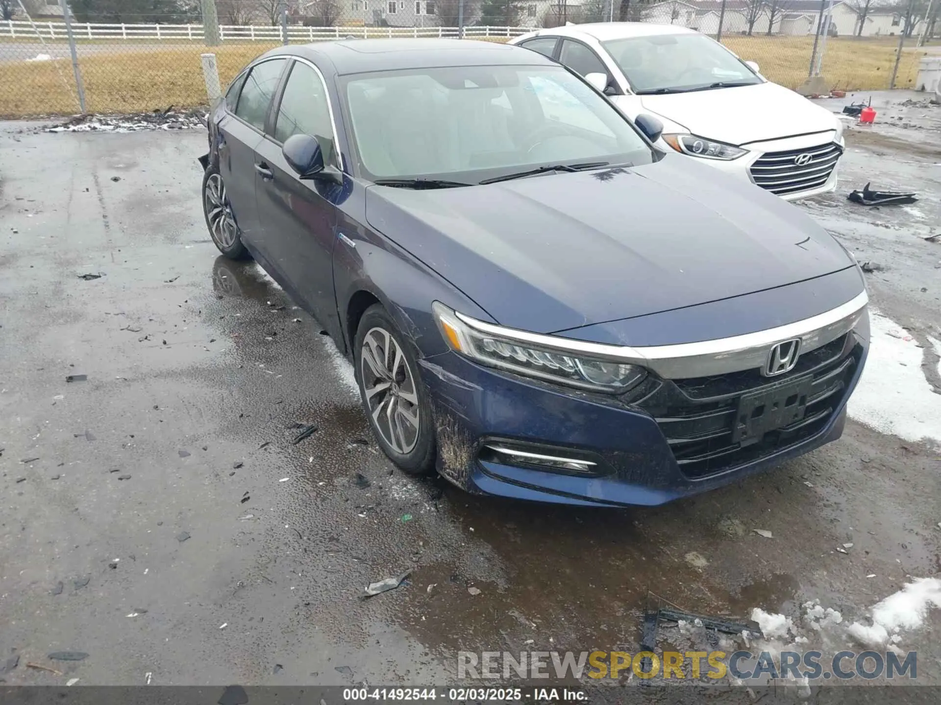 1 Photograph of a damaged car 1HGCV3F57KA013068 HONDA ACCORD HYBRID 2019