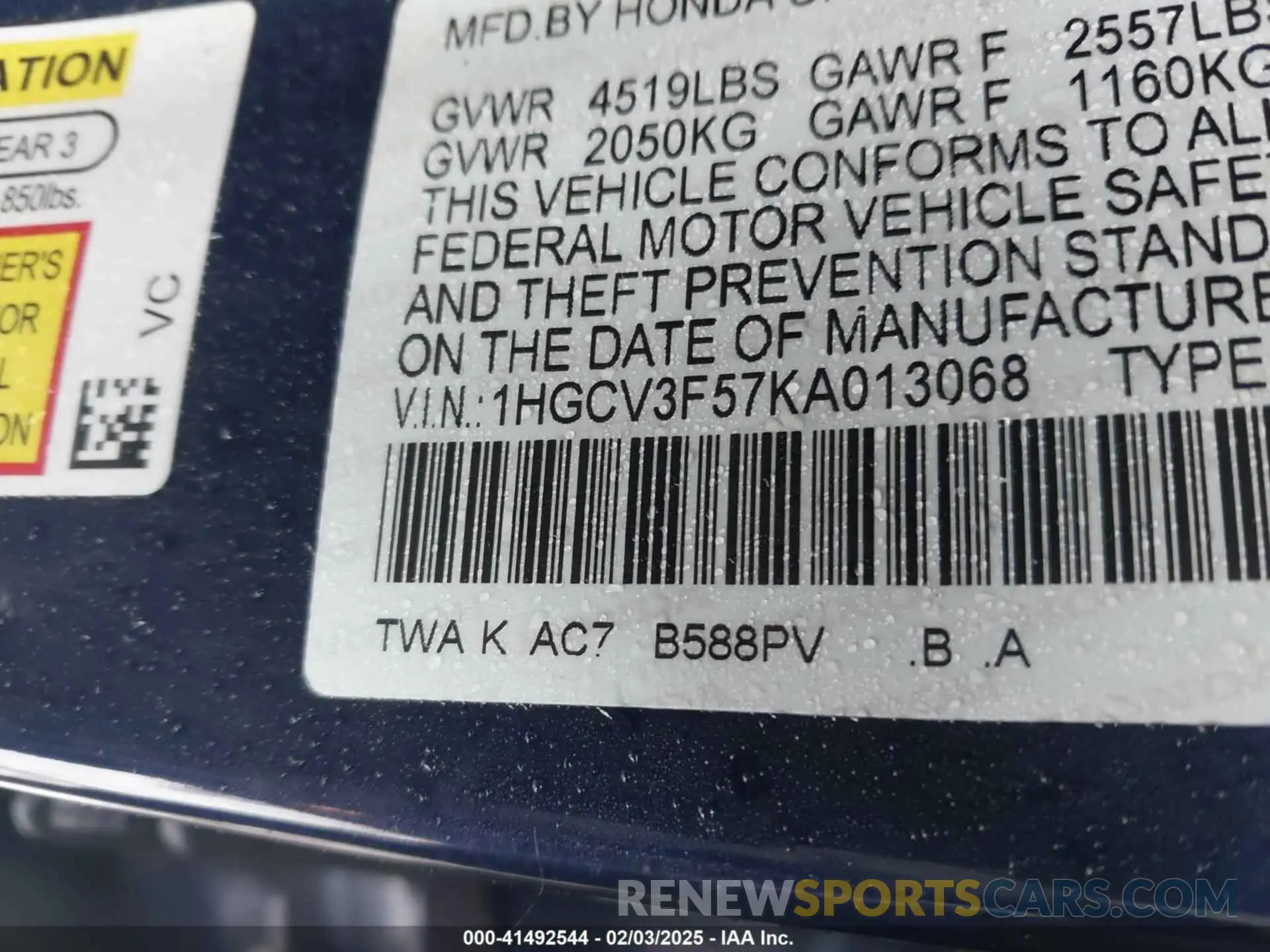 9 Photograph of a damaged car 1HGCV3F57KA013068 HONDA ACCORD HYBRID 2019