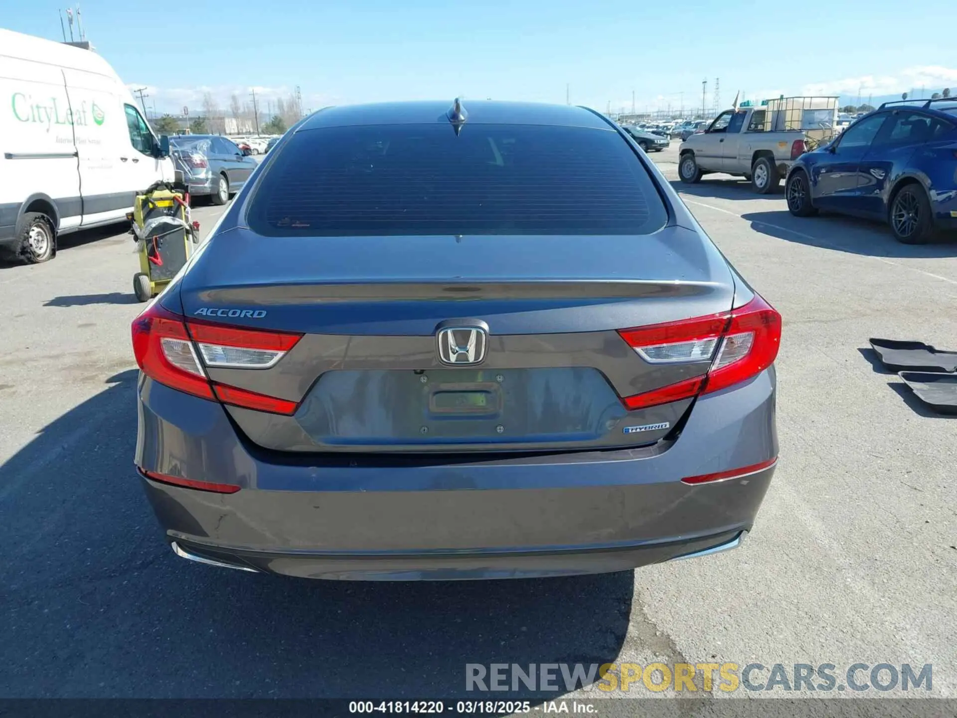 17 Фотография поврежденного автомобиля 1HGCV3F58KA017310 HONDA ACCORD HYBRID 2019