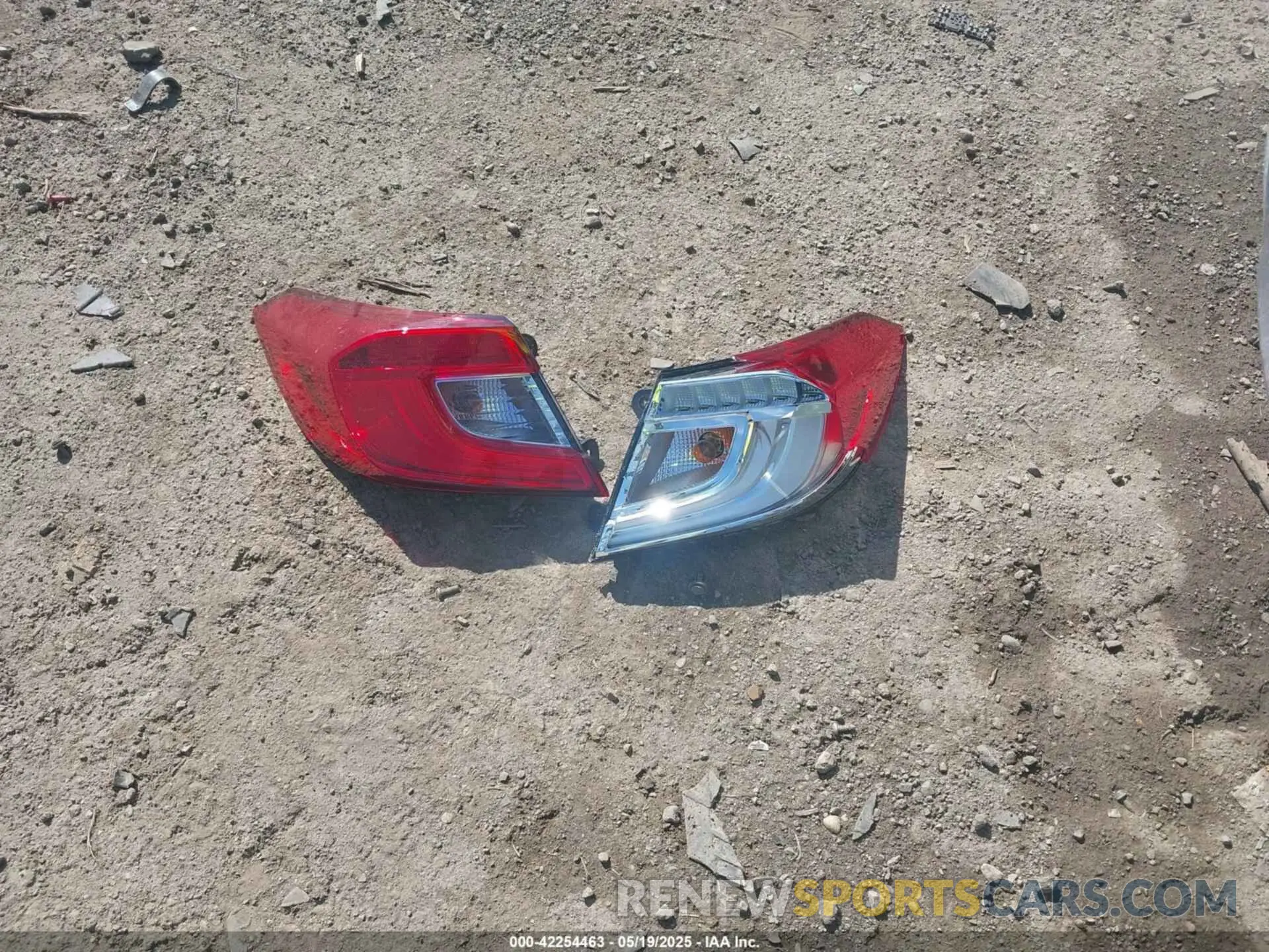 12 Photograph of a damaged car 1HGCV3F91KA021167 HONDA ACCORD HYBRID 2019