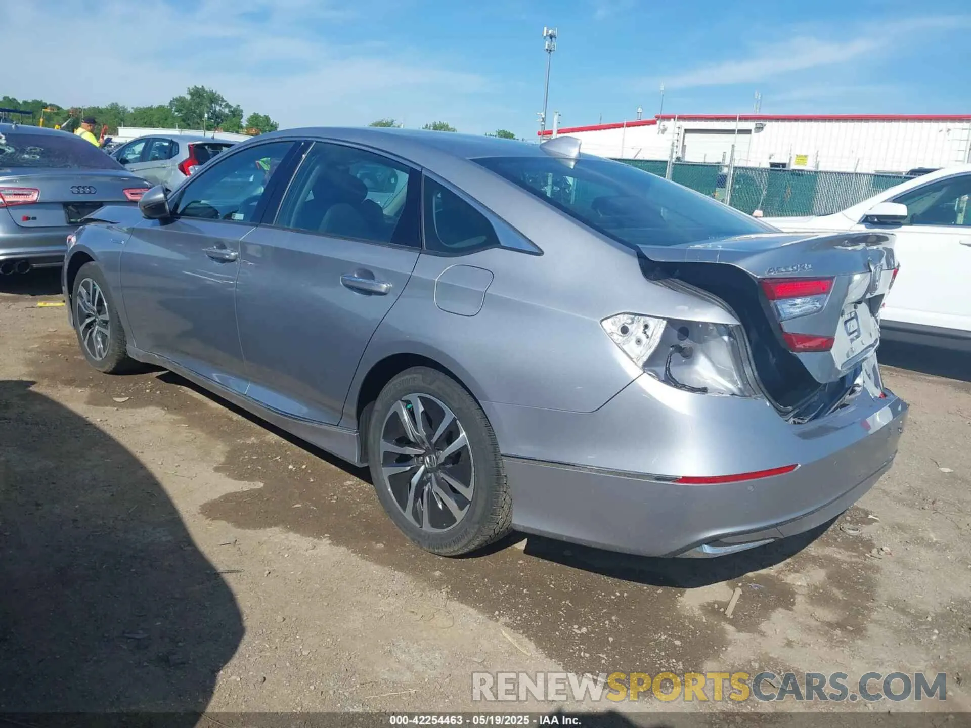 3 Photograph of a damaged car 1HGCV3F91KA021167 HONDA ACCORD HYBRID 2019