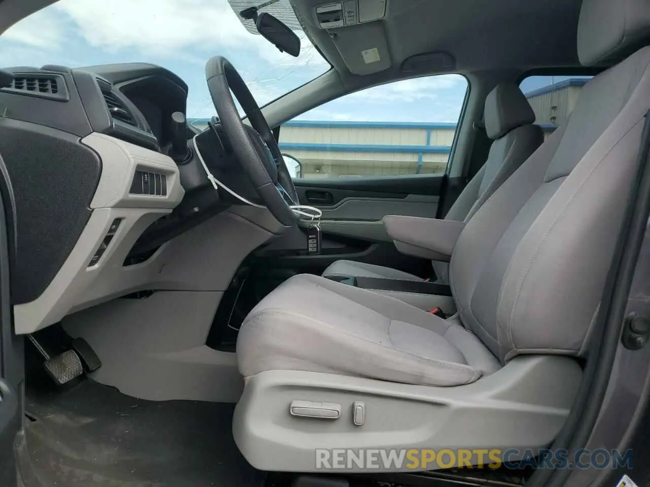 7 Photograph of a damaged car 5FNRL6H22KB122242 HONDA All Models 2019