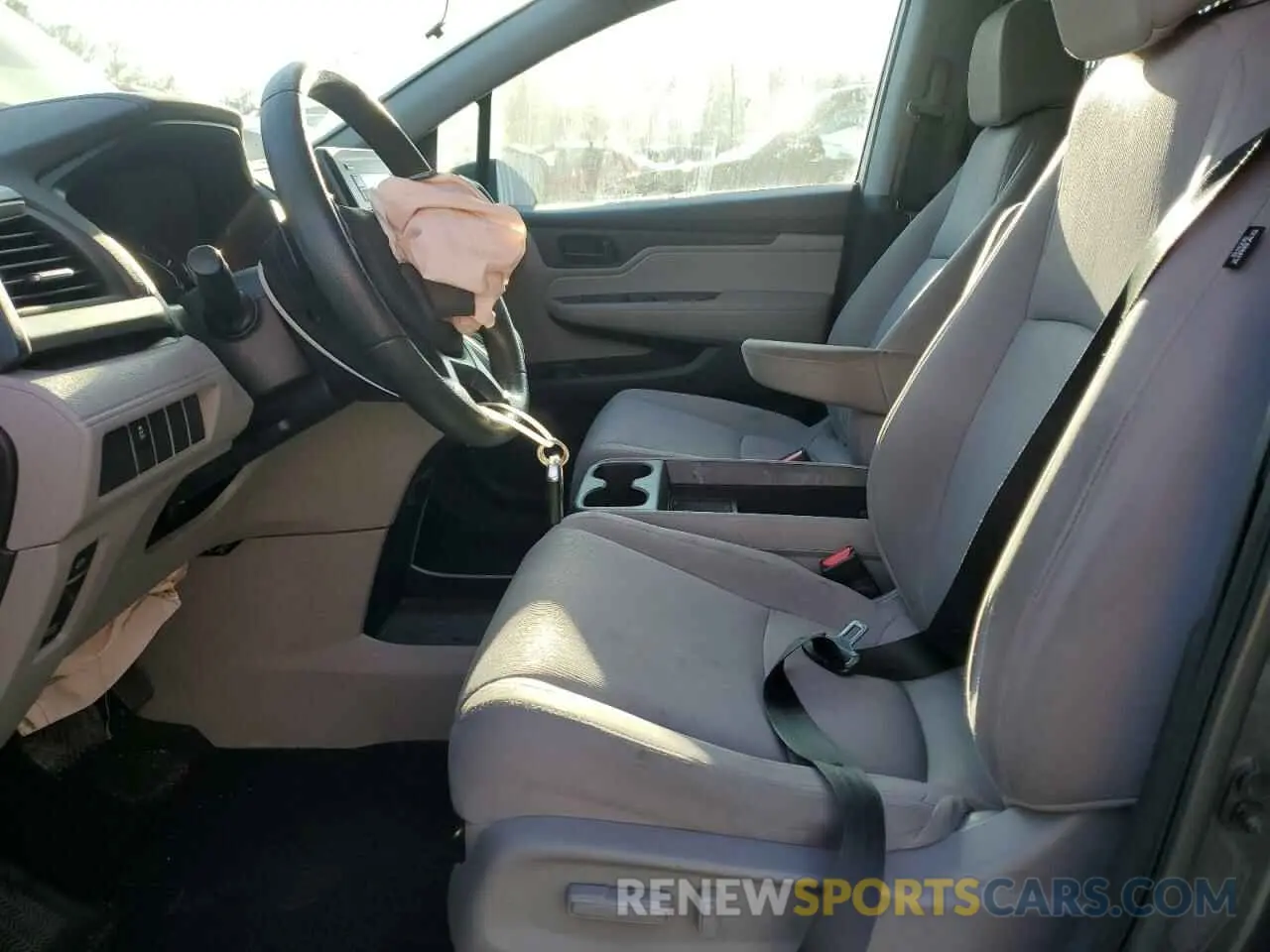 7 Photograph of a damaged car 5FNRL6H24KB023597 HONDA All Models 2019