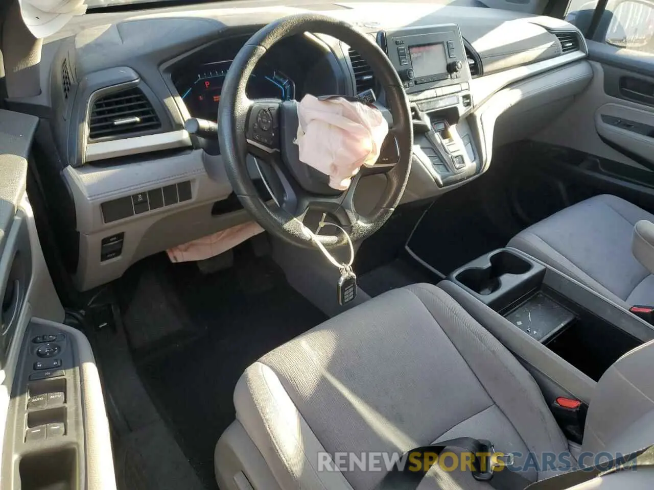 8 Photograph of a damaged car 5FNRL6H24KB023597 HONDA All Models 2019