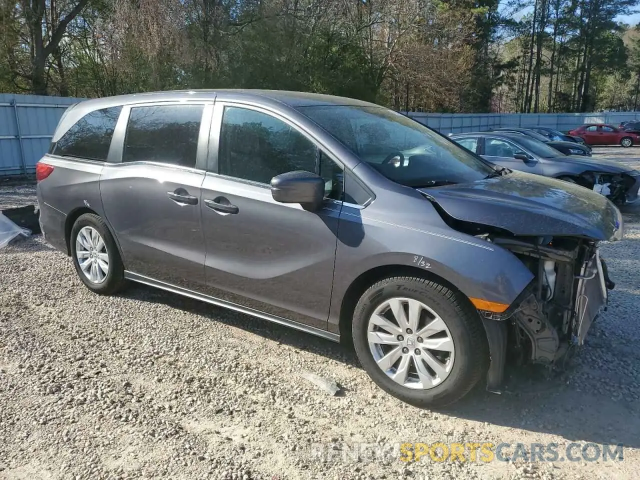 4 Photograph of a damaged car 5FNRL6H25KB102017 HONDA All Models 2019