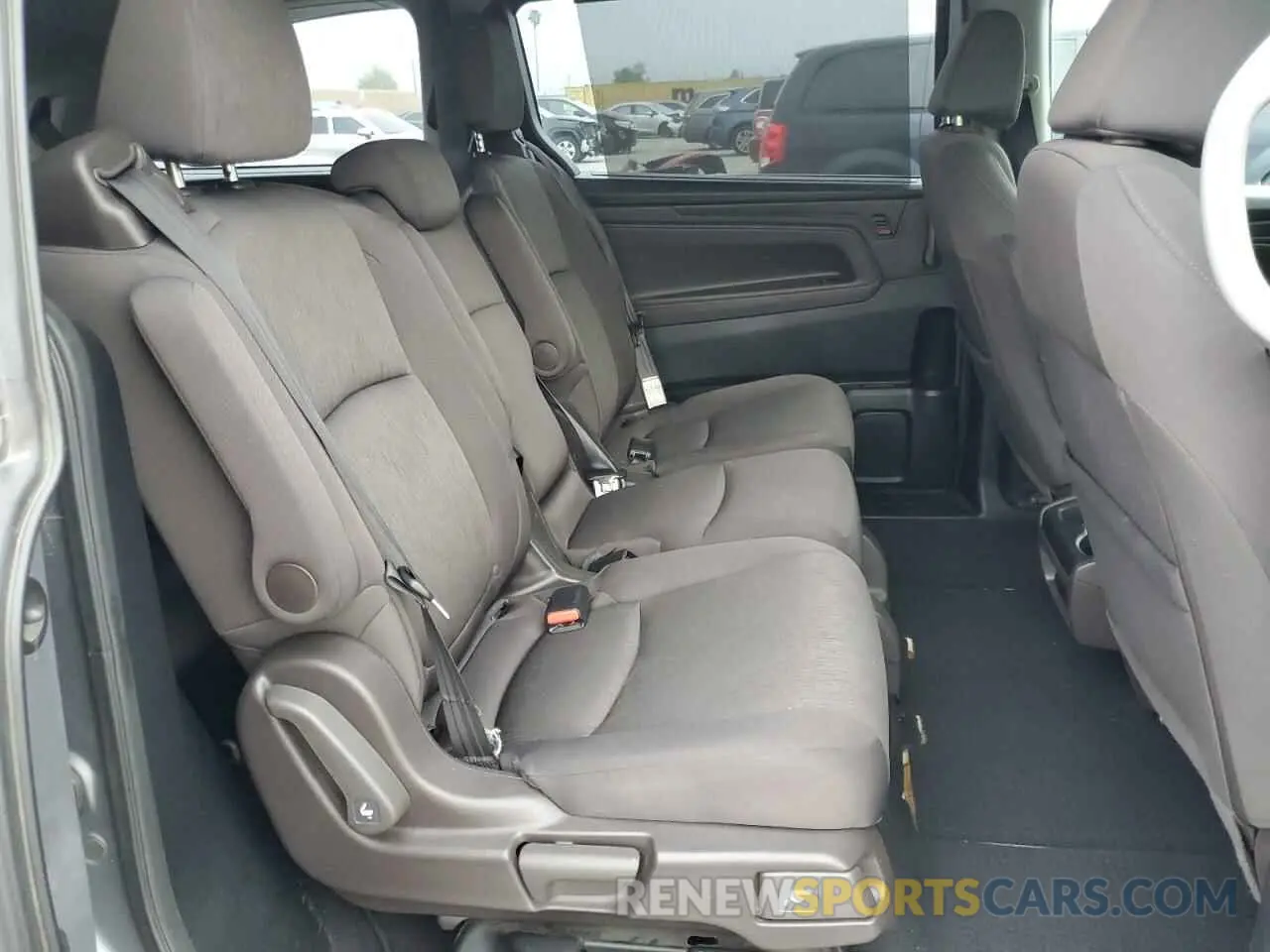 11 Photograph of a damaged car 5FNRL6H51KB018383 HONDA All Models 2019
