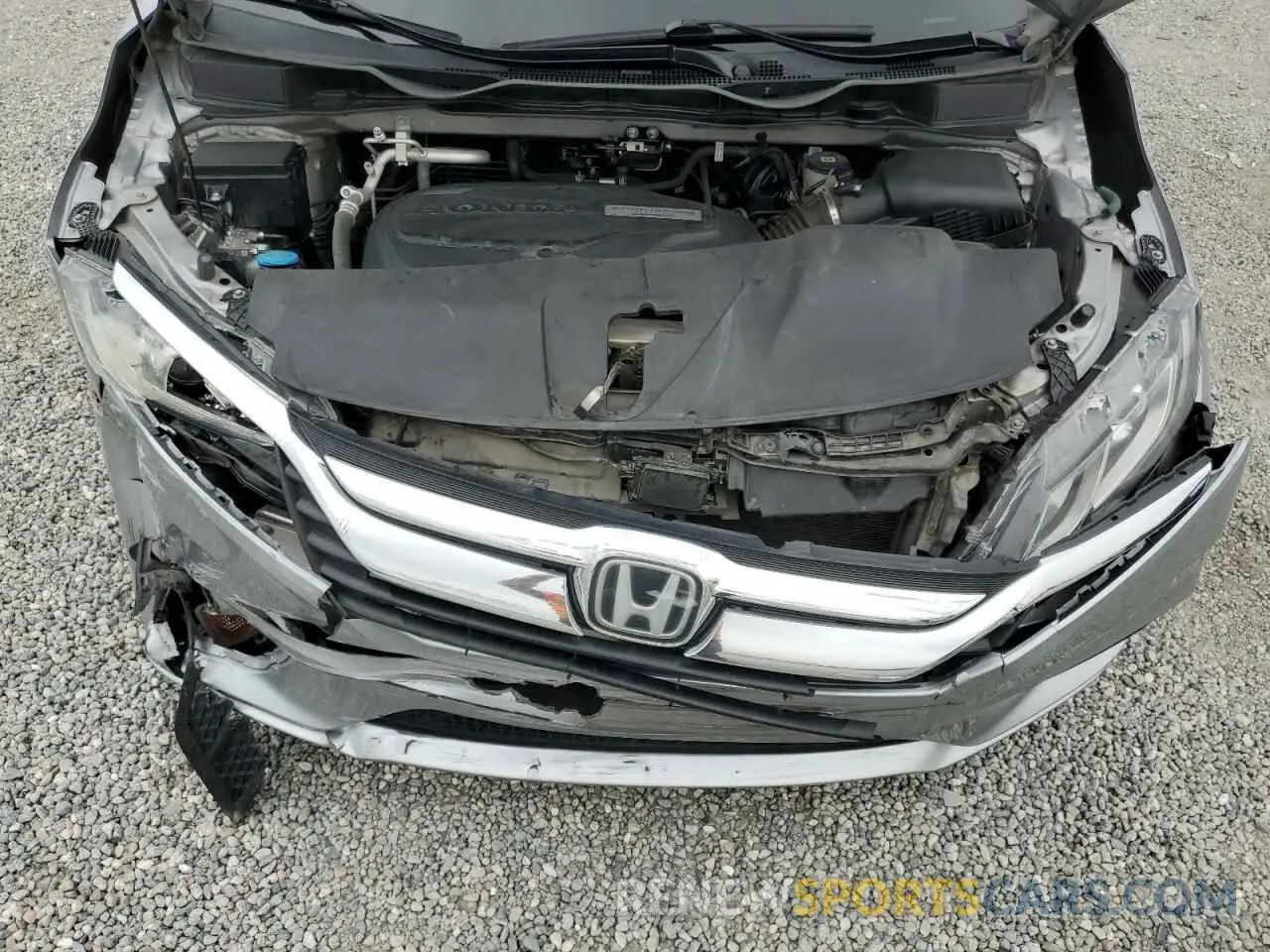 13 Photograph of a damaged car 5FNRL6H51KB018383 HONDA All Models 2019