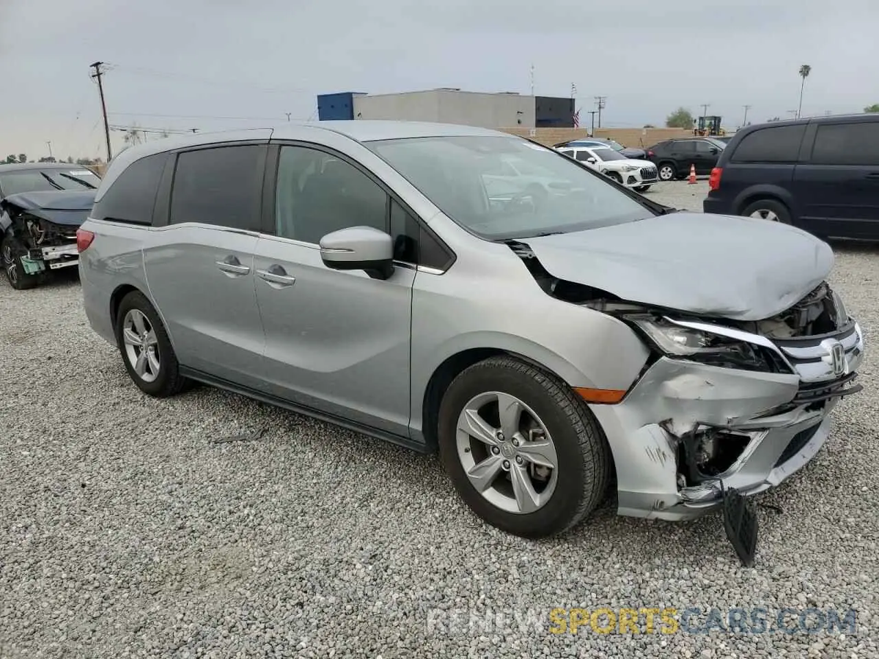 4 Photograph of a damaged car 5FNRL6H51KB018383 HONDA All Models 2019