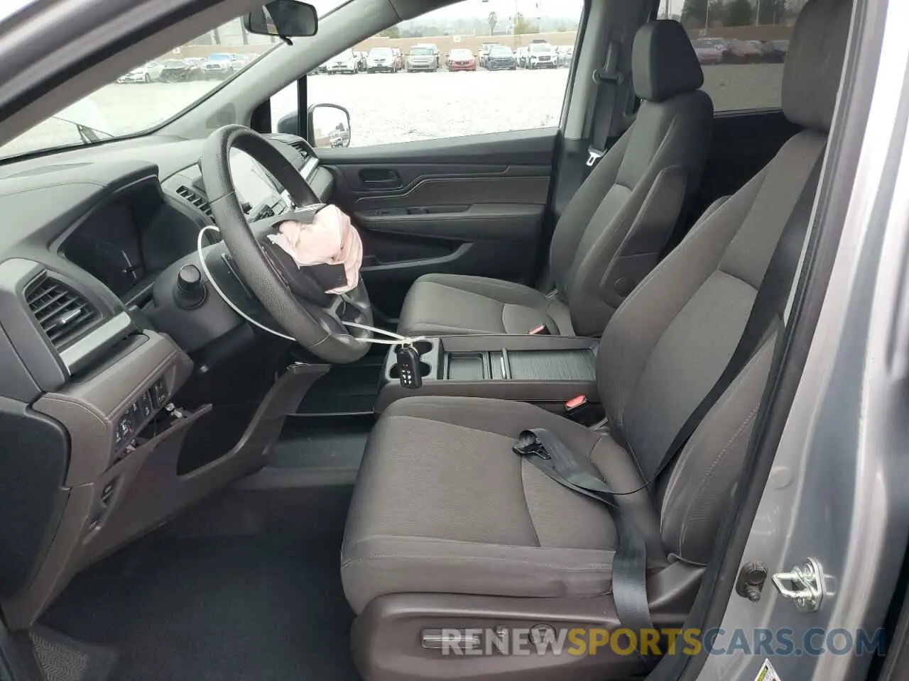 7 Photograph of a damaged car 5FNRL6H51KB018383 HONDA All Models 2019