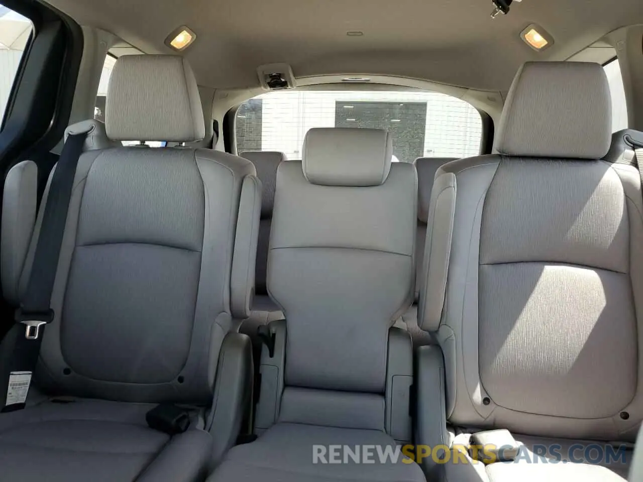 10 Photograph of a damaged car 5FNRL6H51KB056583 HONDA All Models 2019