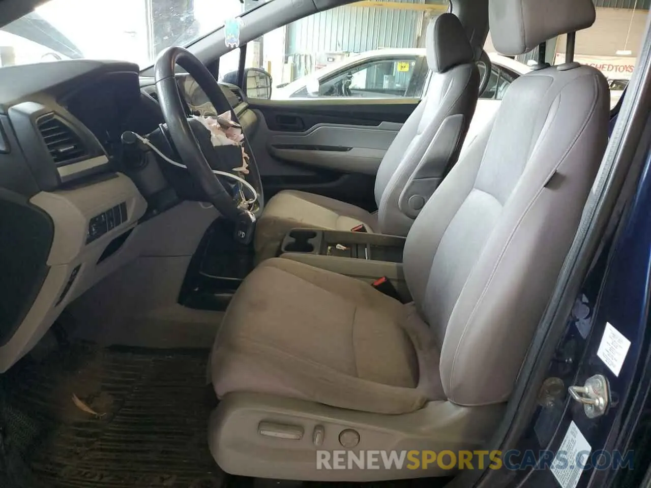 7 Photograph of a damaged car 5FNRL6H52KB094307 HONDA All Models 2019