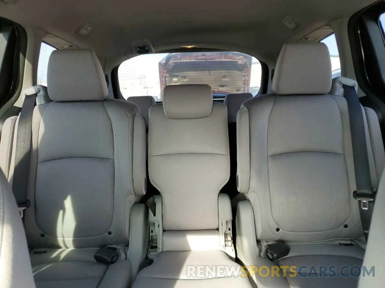 10 Photograph of a damaged car 5FNRL6H57KB002771 HONDA All Models 2019