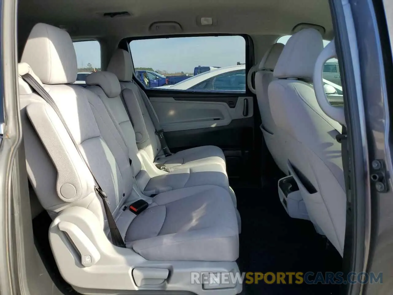 11 Photograph of a damaged car 5FNRL6H57KB002771 HONDA All Models 2019