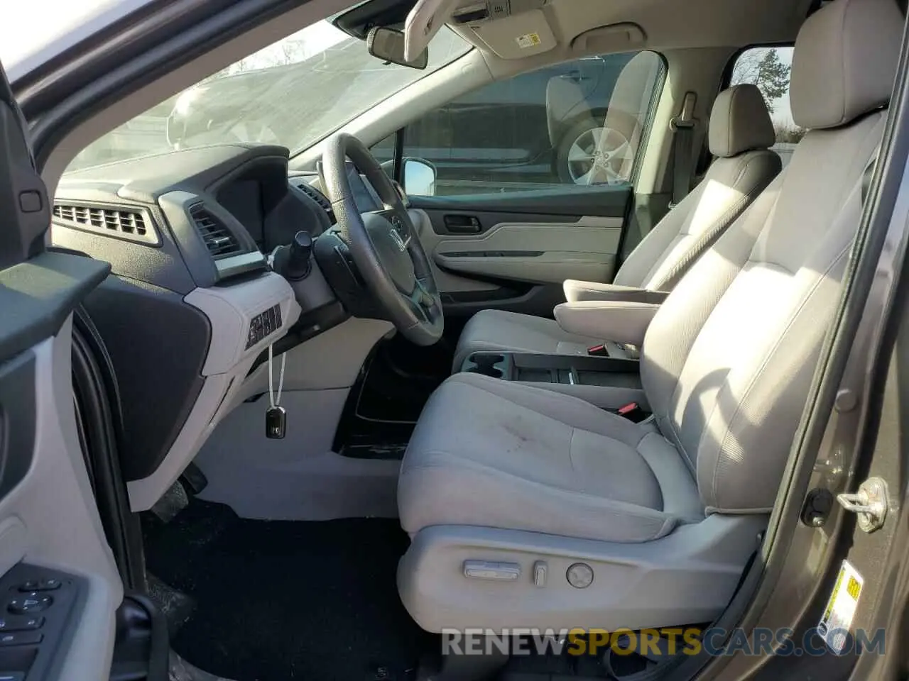 7 Photograph of a damaged car 5FNRL6H57KB002771 HONDA All Models 2019