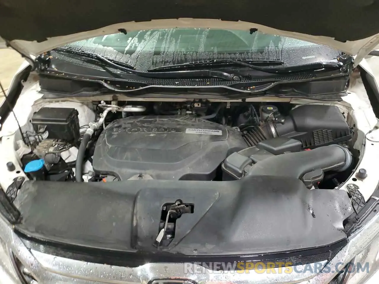 13 Photograph of a damaged car 5FNRL6H70KB120310 HONDA All Models 2019