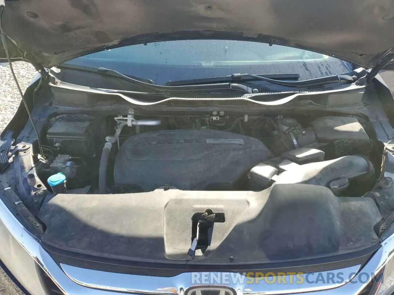 12 Photograph of a damaged car 5FNRL6H71KB086667 HONDA All Models 2019