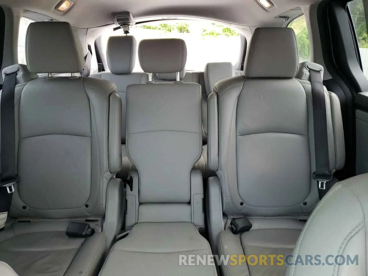 10 Photograph of a damaged car 5FNRL6H72KB012691 HONDA All Models 2019