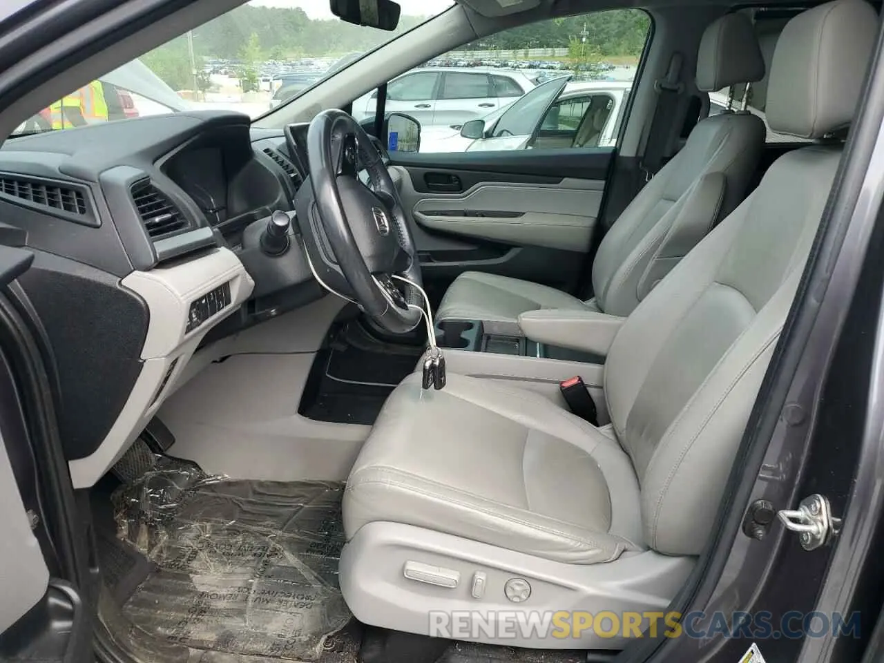 7 Photograph of a damaged car 5FNRL6H72KB012691 HONDA All Models 2019