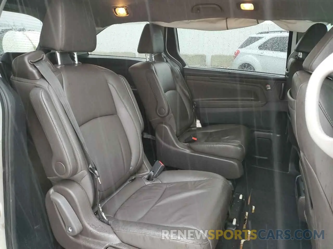 11 Фотография поврежденного автомобиля 5FNRL6H73KB057624 HONDA All Models 2019