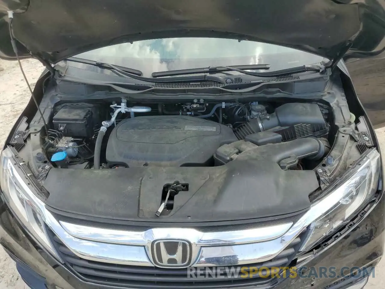 12 Photograph of a damaged car 5FNRL6H73KB103467 HONDA All Models 2019