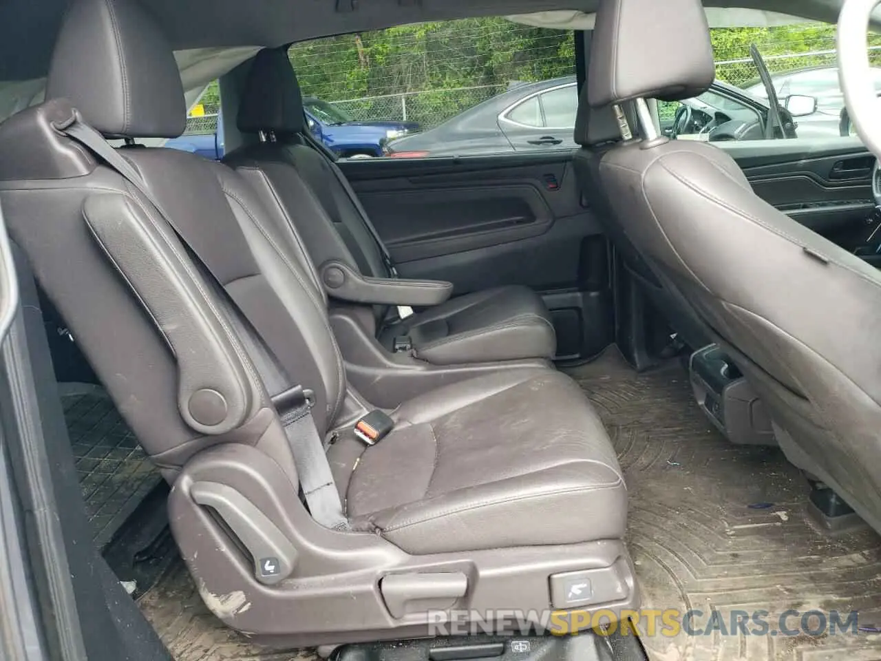 11 Фотография поврежденного автомобиля 5FNRL6H74KB117846 HONDA All Models 2019
