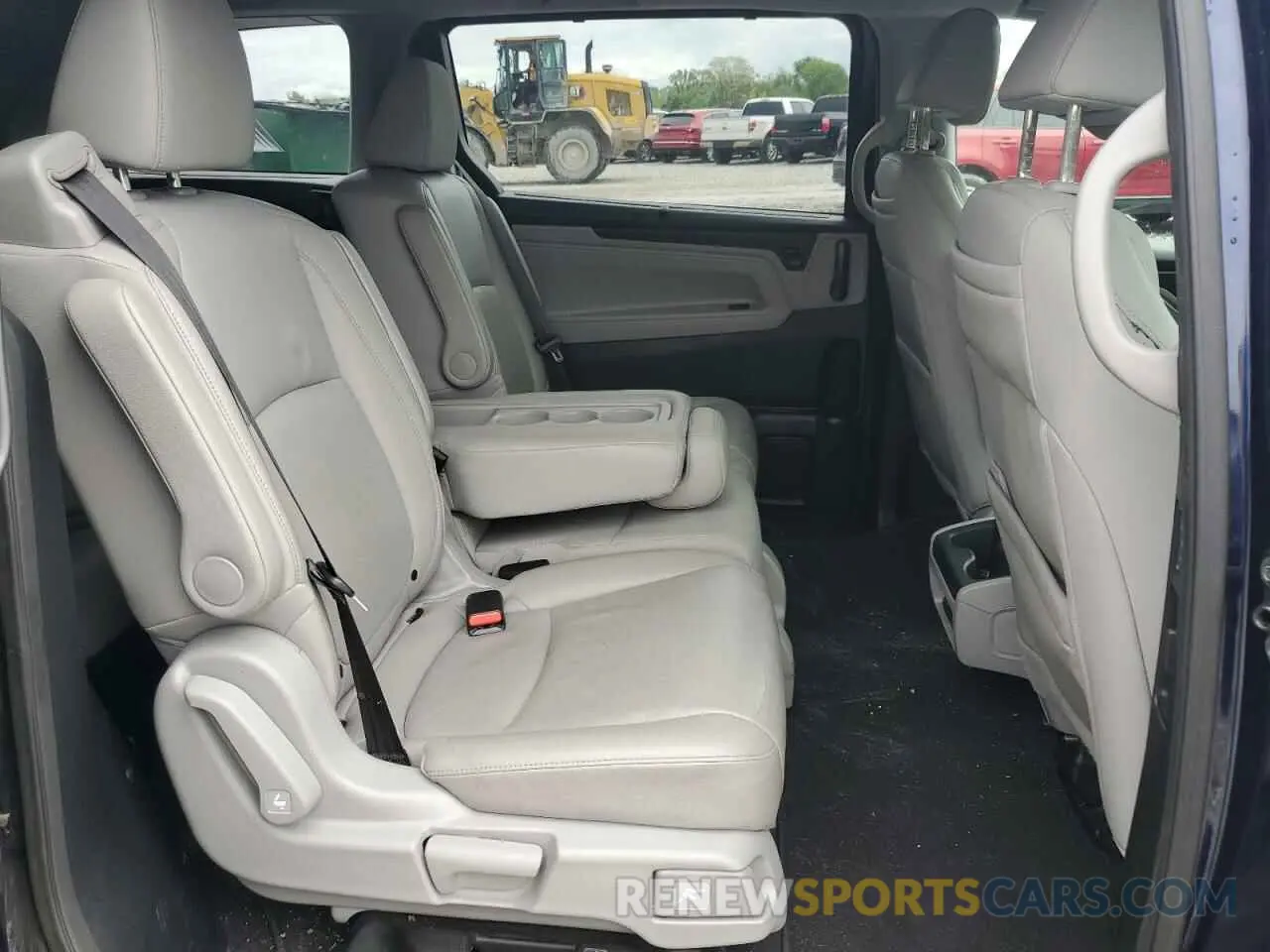 11 Фотография поврежденного автомобиля 5FNRL6H75KB048861 HONDA All Models 2019