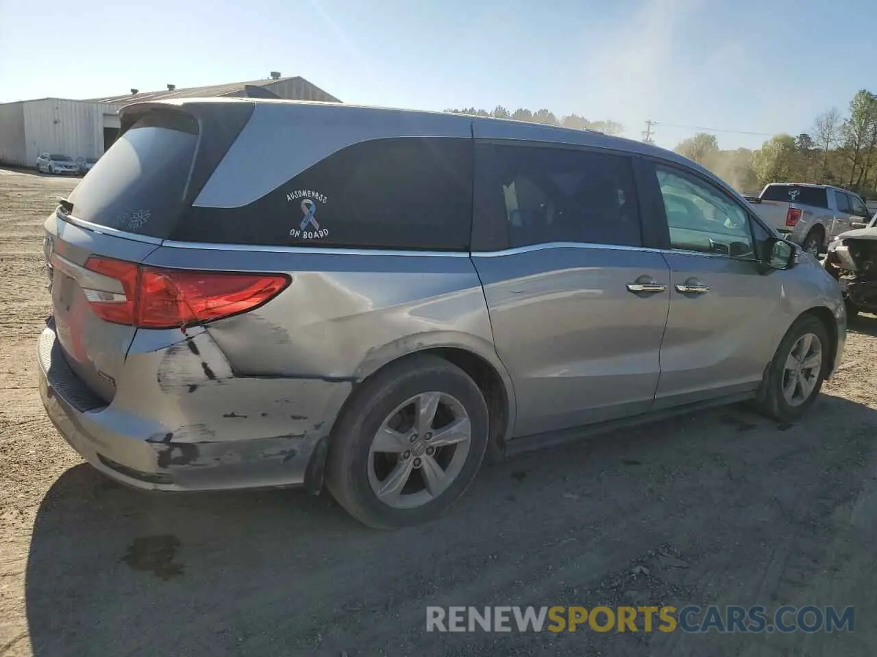 3 Photograph of a damaged car 5FNRL6H76KB077561 HONDA All Models 2019