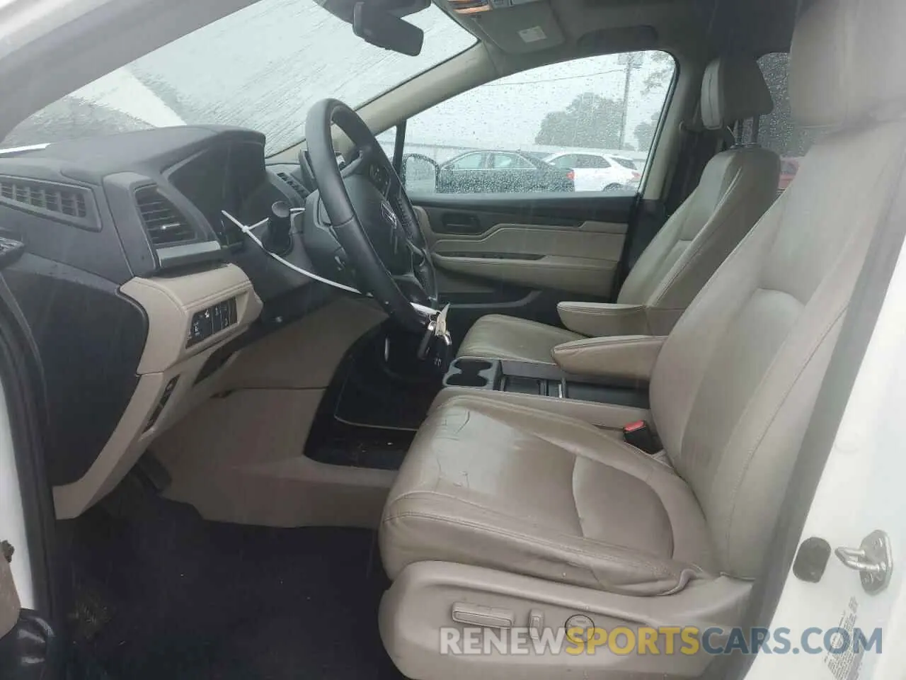 7 Photograph of a damaged car 5FNRL6H76KB081819 HONDA All Models 2019