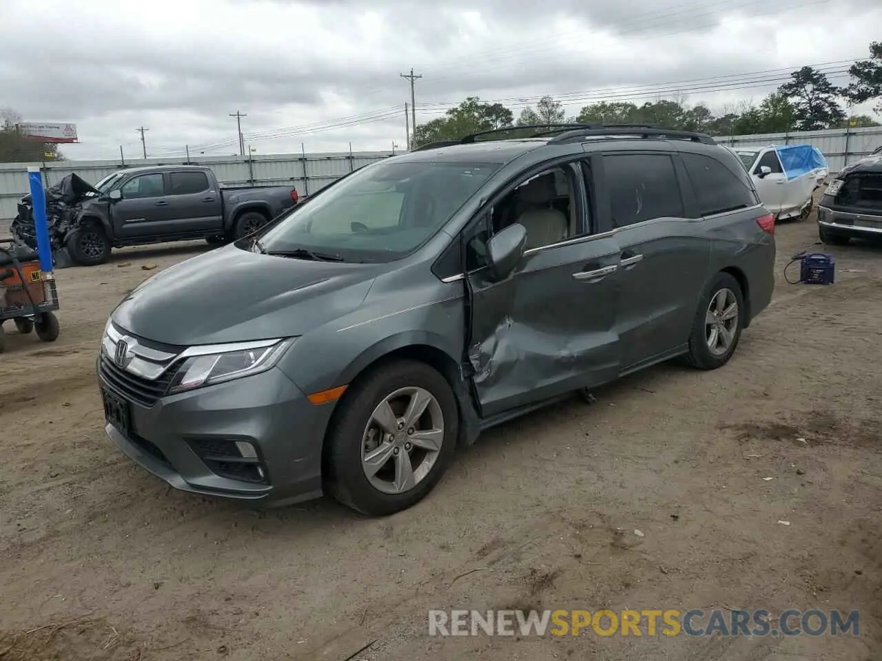 1 Photograph of a damaged car 5FNRL6H78KB071079 HONDA All Models 2019