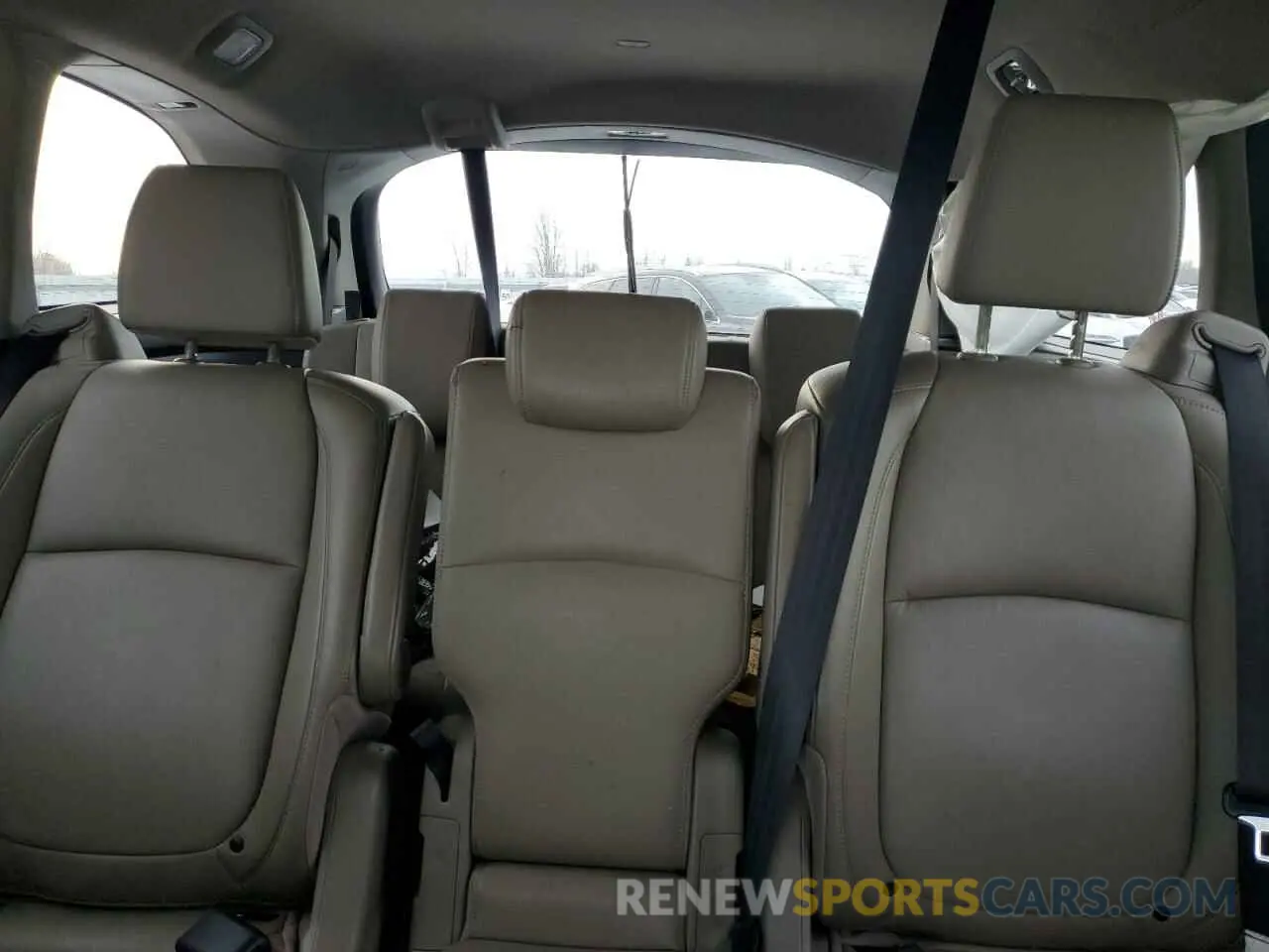 10 Photograph of a damaged car 5FNRL6H78KB095673 HONDA All Models 2019