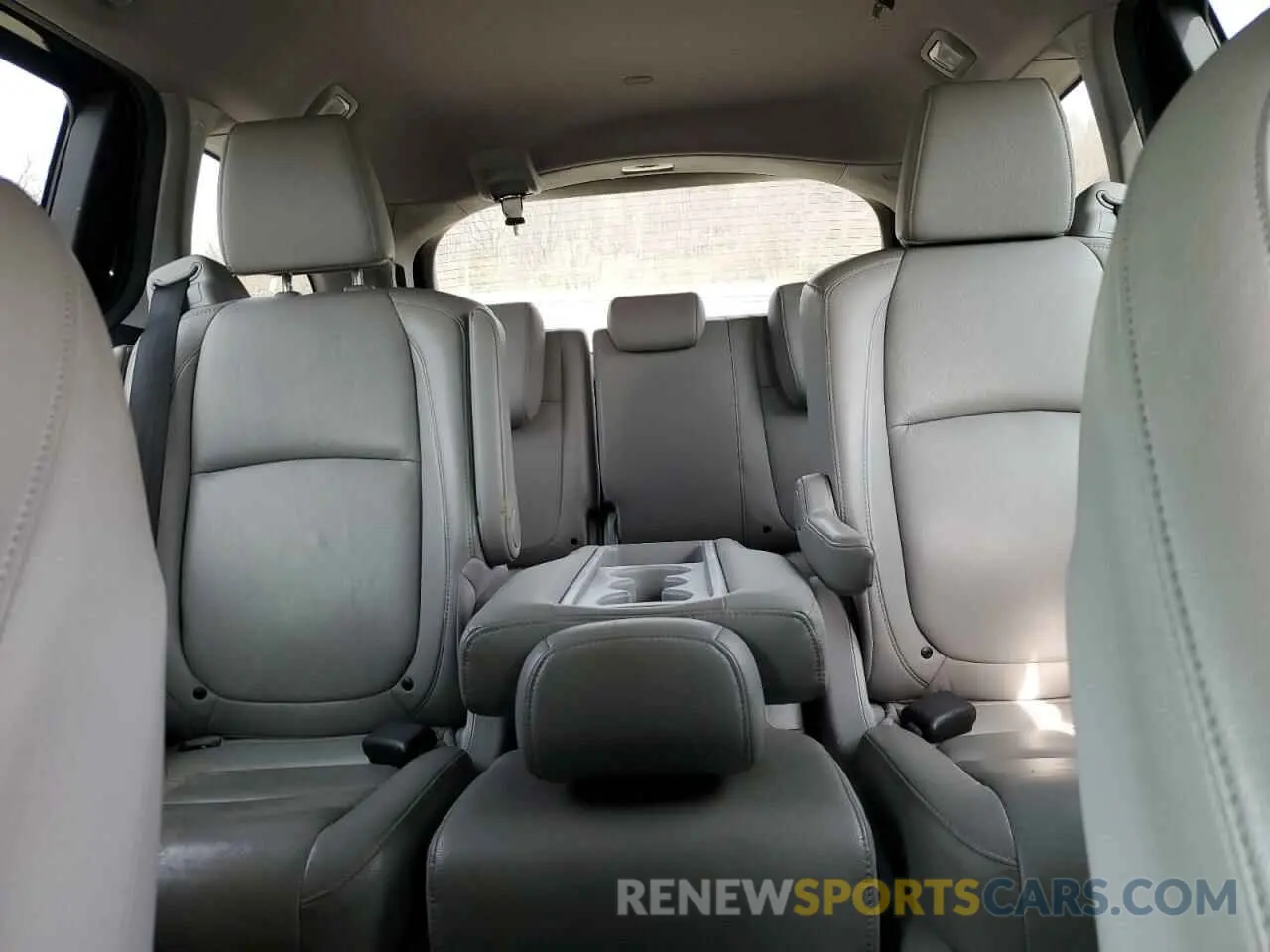10 Photograph of a damaged car 5FNRL6H78KB122337 HONDA All Models 2019