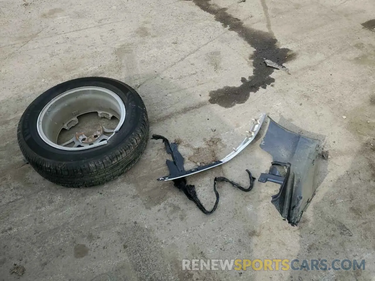 13 Photograph of a damaged car 5FNRL6H78KB122337 HONDA All Models 2019