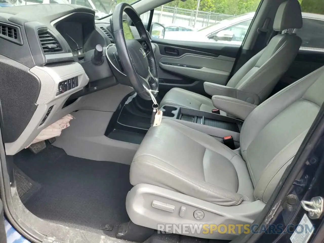 7 Photograph of a damaged car 5FNRL6H79KB136635 HONDA All Models 2019