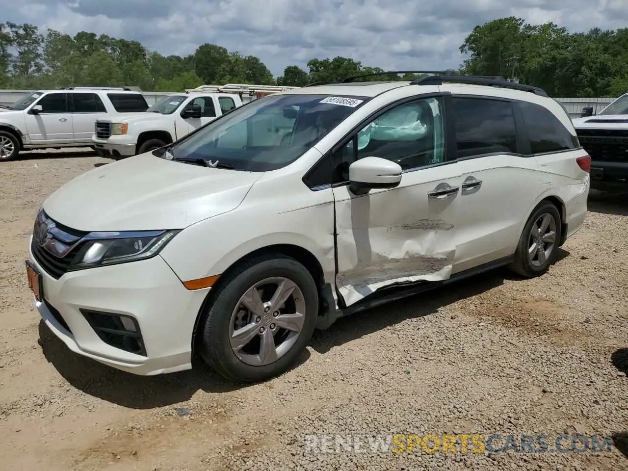 1 Photograph of a damaged car 5FNRL6H7XKB063968 HONDA All Models 2019