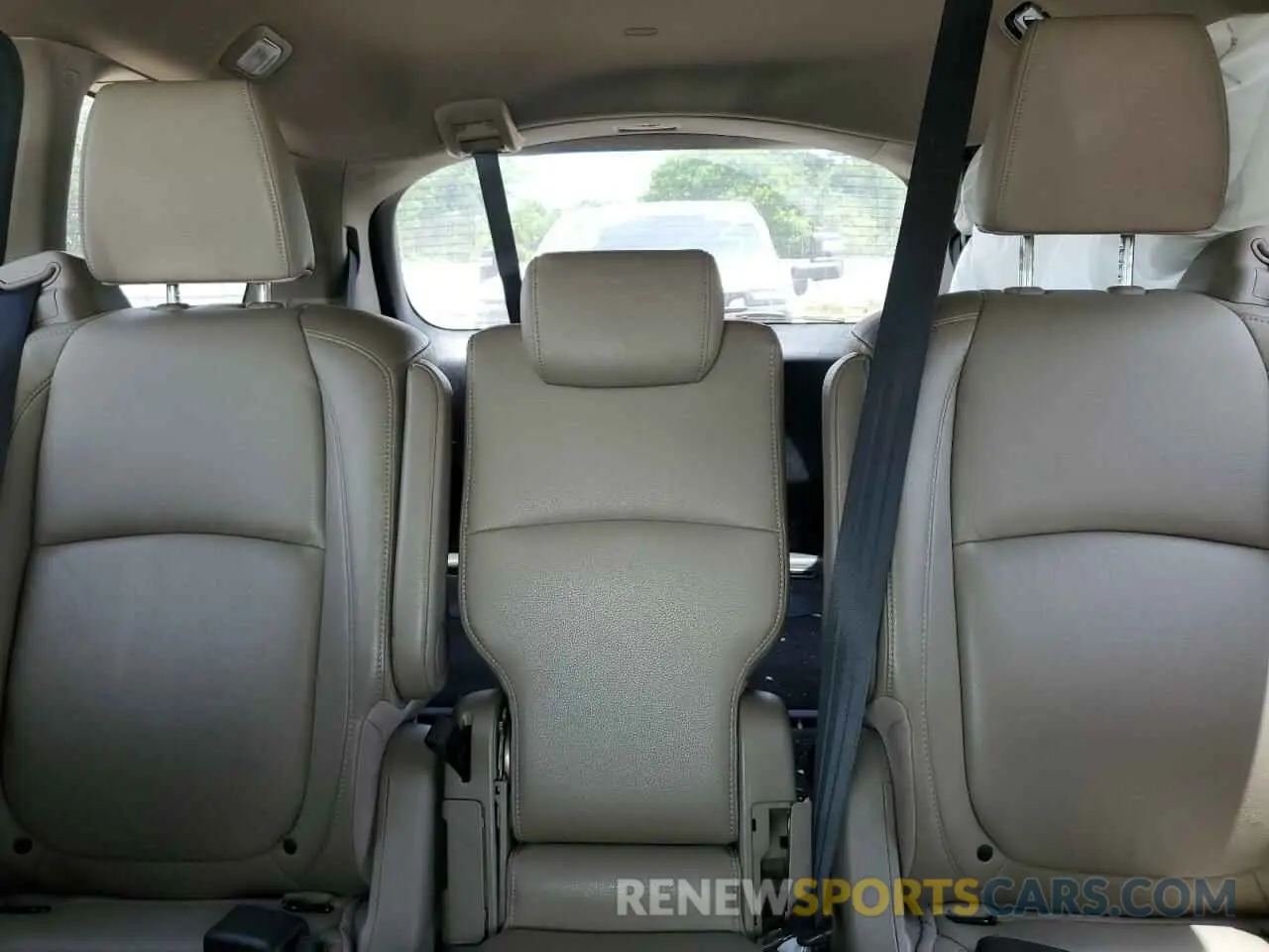 10 Photograph of a damaged car 5FNRL6H7XKB063968 HONDA All Models 2019