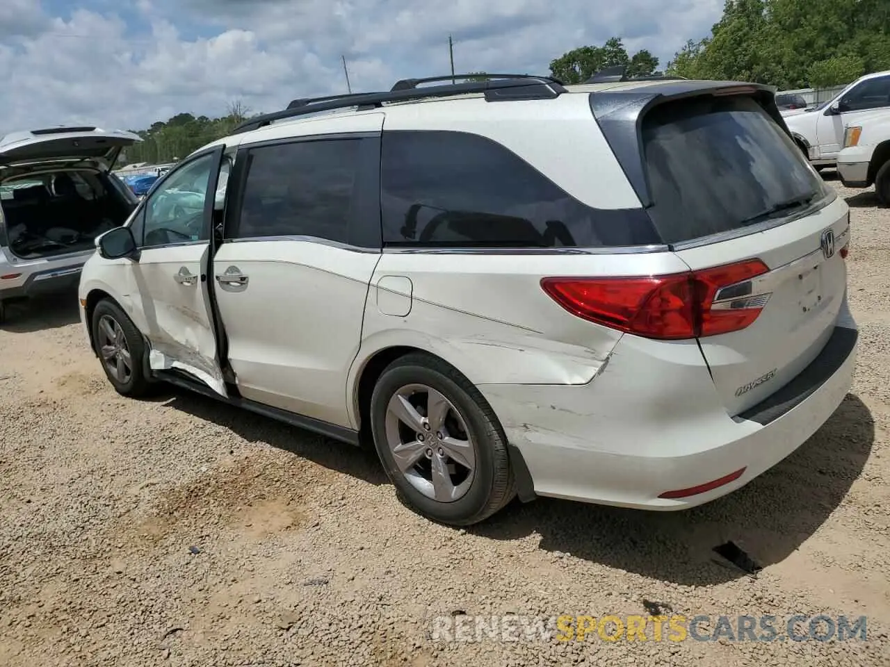 2 Photograph of a damaged car 5FNRL6H7XKB063968 HONDA All Models 2019