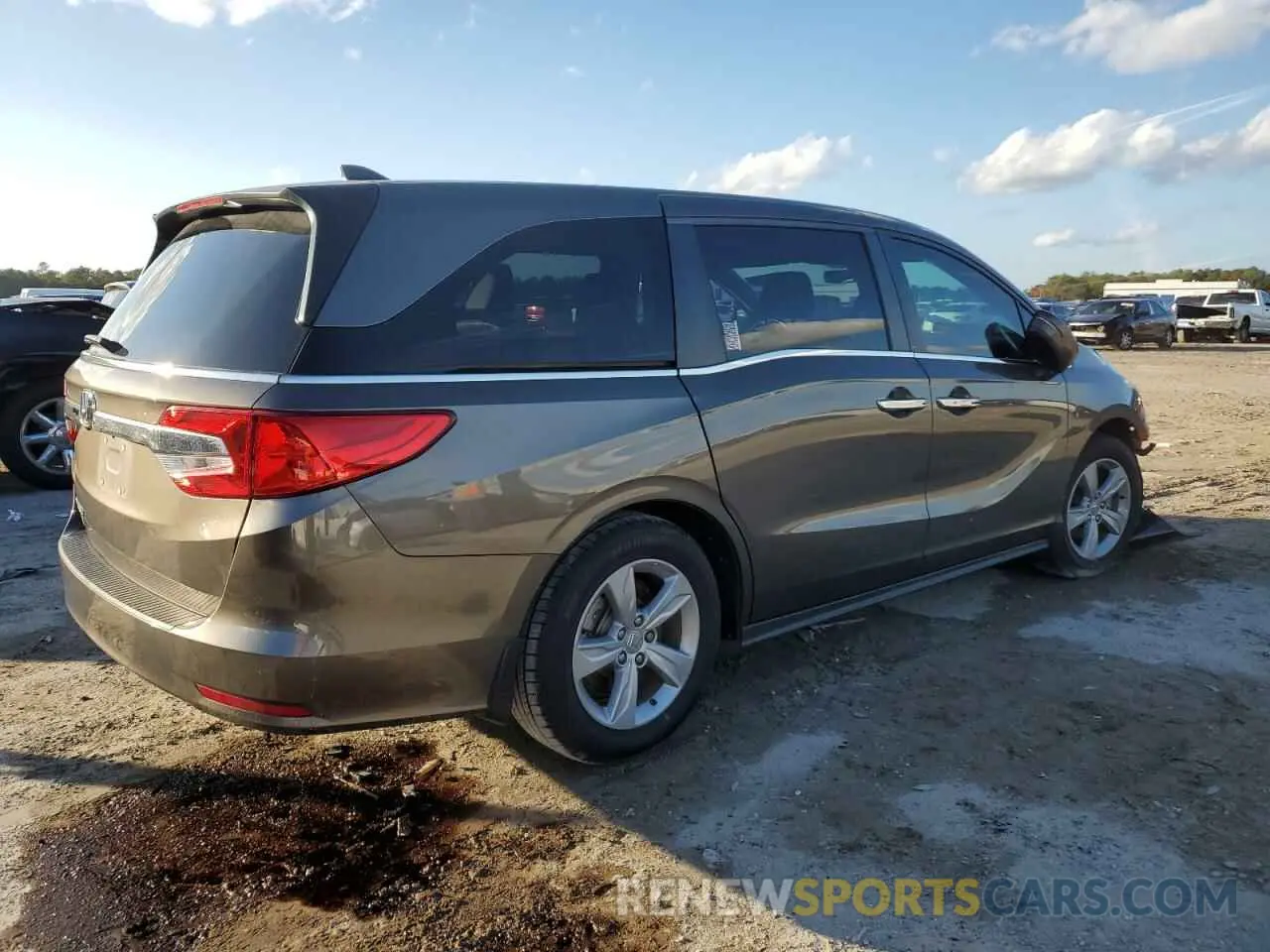 3 Фотография поврежденного автомобиля 5FNRL6H7XKB097179 HONDA All Models 2019