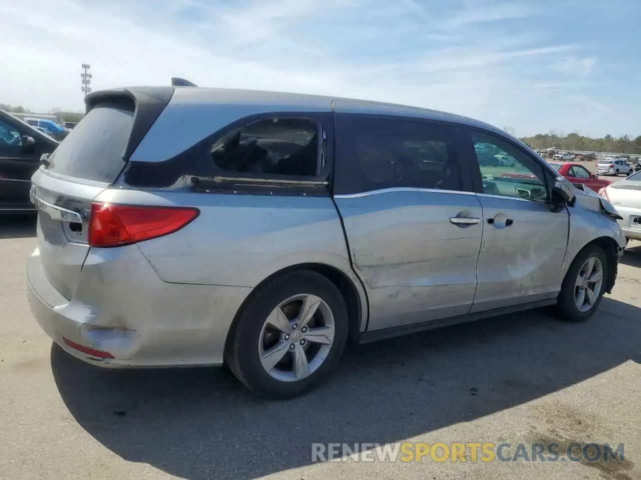 3 Photograph of a damaged car 5FNRL6H55LB066941 HONDA All Models 2020