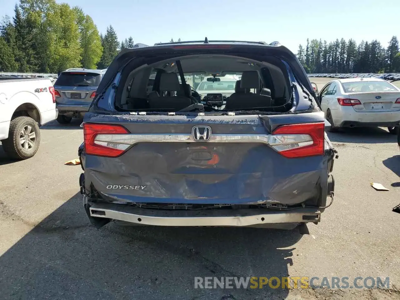 6 Photograph of a damaged car 5FNRL6H58LB036140 HONDA All Models 2020