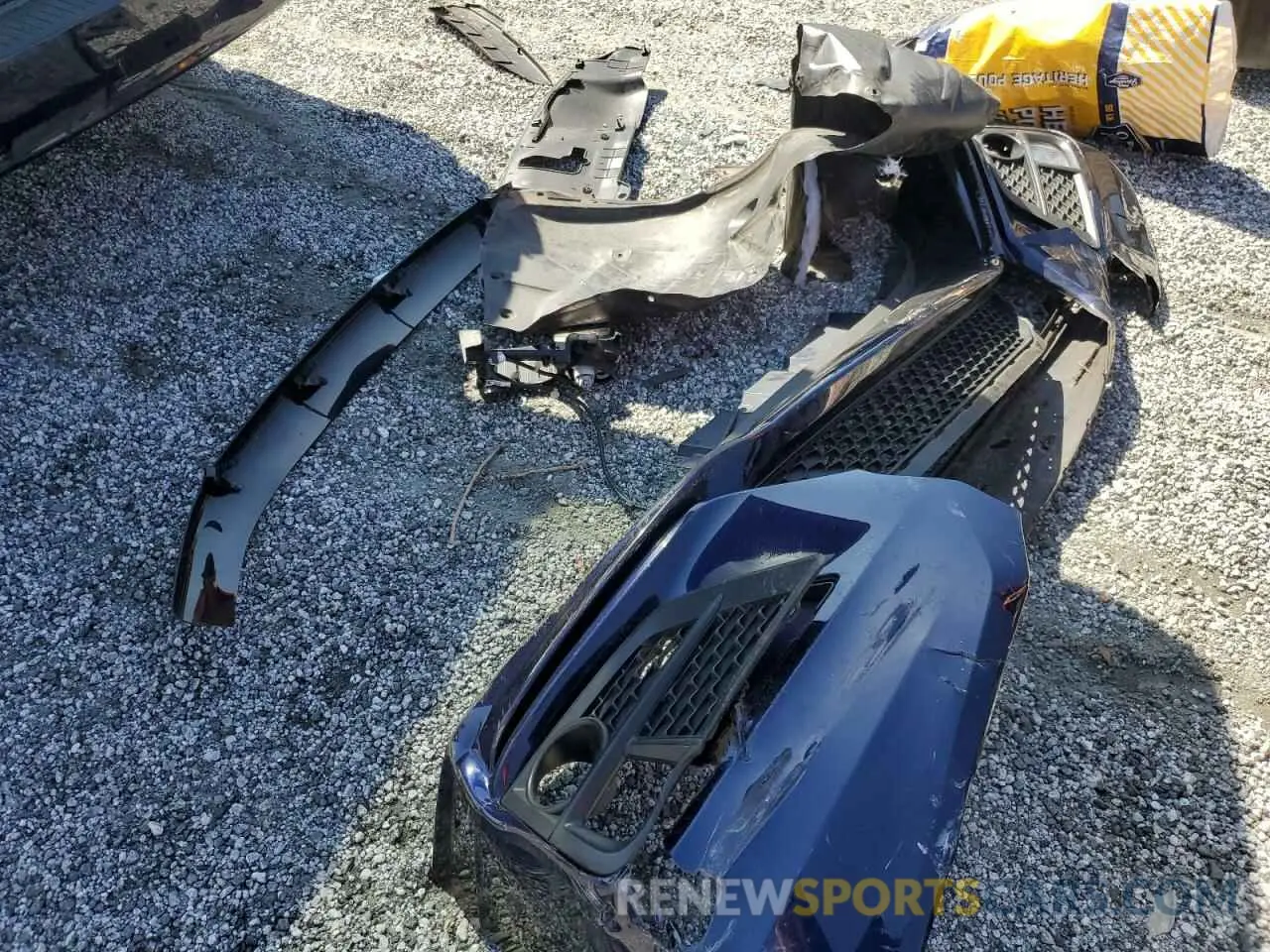 15 Photograph of a damaged car 5FNRL6H70LB069215 HONDA All Models 2020