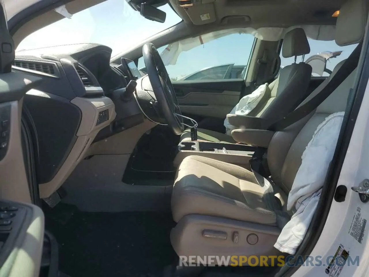 7 Photograph of a damaged car 5FNRL6H71LB069045 HONDA All Models 2020