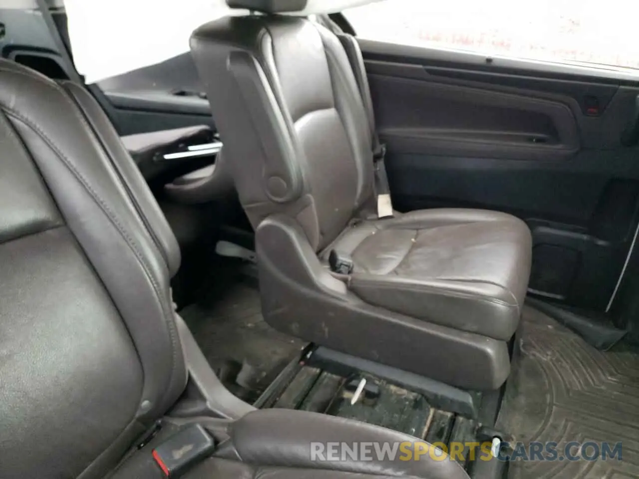 11 Фотография поврежденного автомобиля 5FNRL6H73LB039495 HONDA All Models 2020
