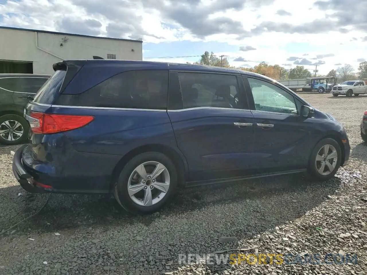 3 Photograph of a damaged car 5FNRL6H73LB073906 HONDA All Models 2020