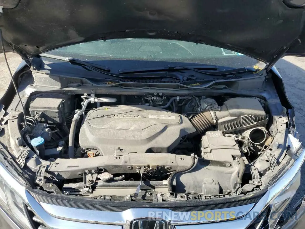 12 Photograph of a damaged car 5FNRL6H74LB069279 HONDA All Models 2020