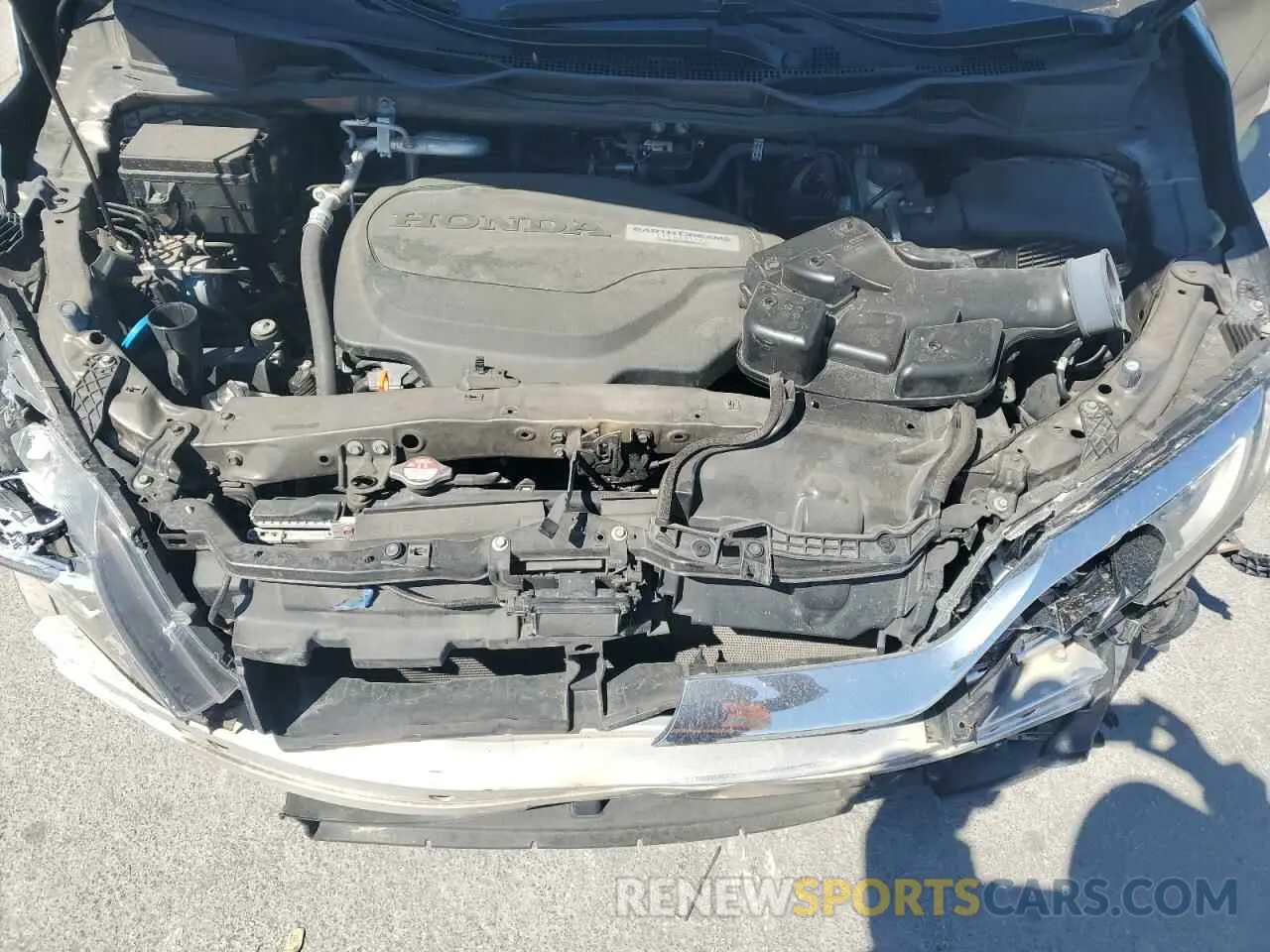 12 Photograph of a damaged car 5FNRL6H76LB065153 HONDA All Models 2020