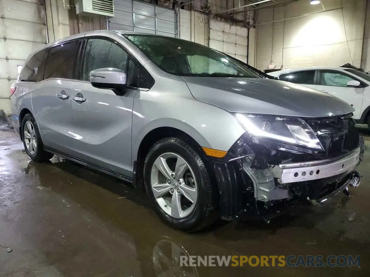 4 Photograph of a damaged car 5FNRL6H77LB010968 HONDA All Models 2020